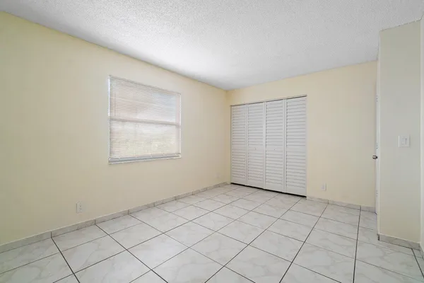 $2,200 | 4092 Kirk Road, Lake Worth, FL 33461