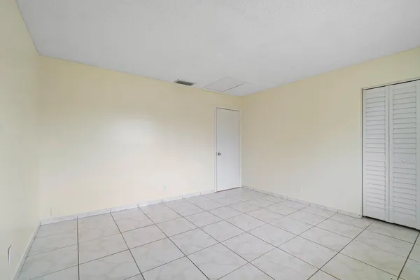 $2,200 | 4092 Kirk Road, Lake Worth, FL 33461