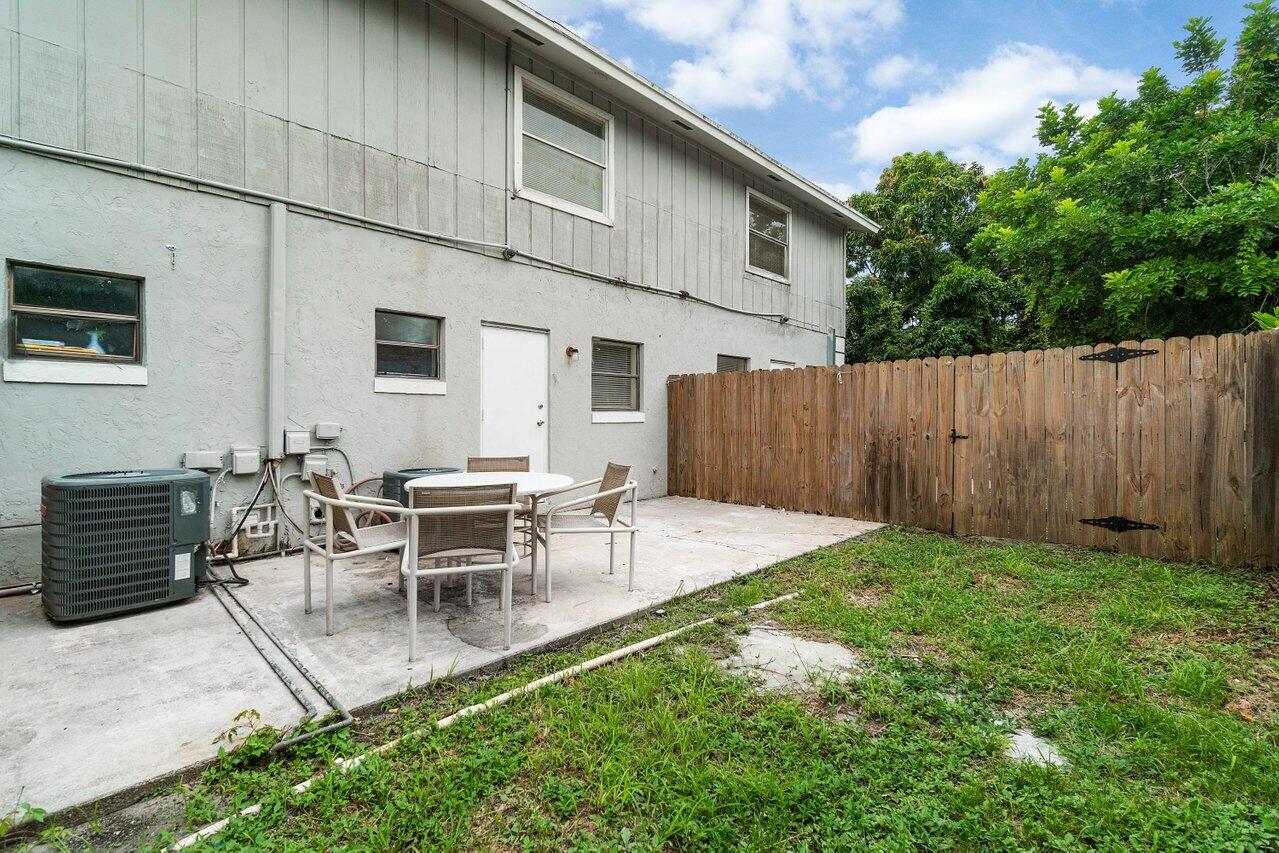 4092 Kirk Road Lake Worth, FL 33461 - Photo 22 of 22 021-4092KirkRoad-LakeWorth-FL-33461-SMAL