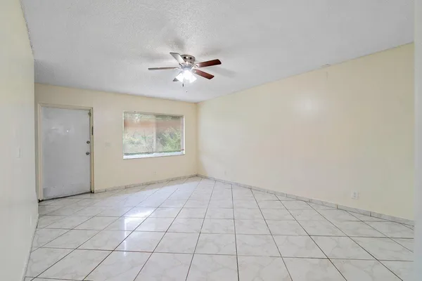 $2,200 | 4092 Kirk Road, Lake Worth, FL 33461