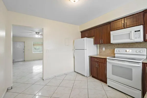 $2,200 | 4092 Kirk Road, Lake Worth, FL 33461