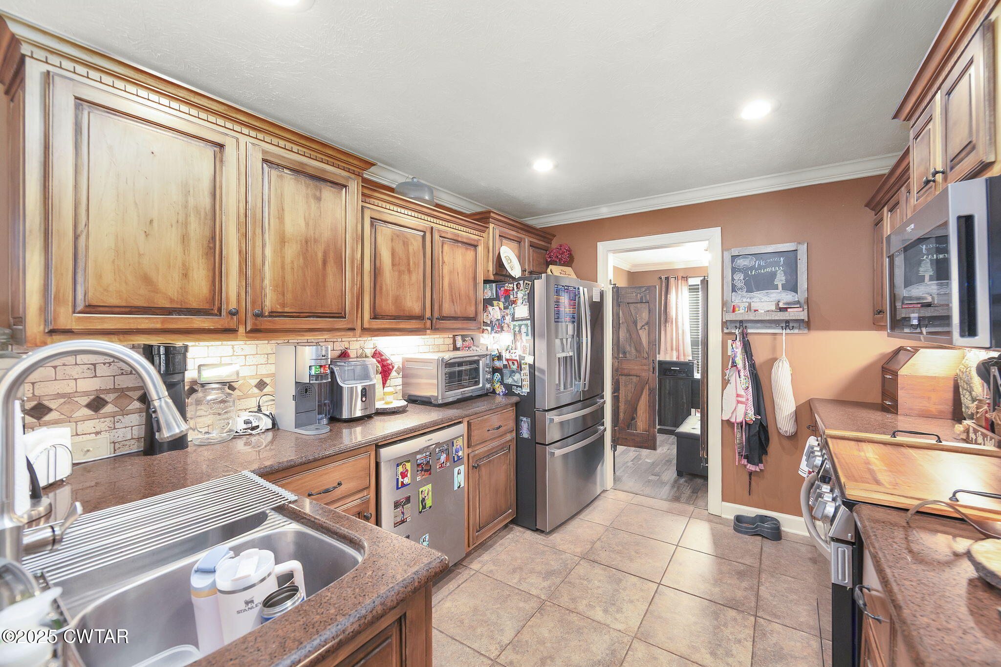 226 Fawn Ridge Lane Medina, TN 38355 - Photo 6 of 22 a kitchen with lots of counter top space