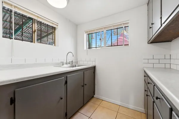 $3,000 | 2428 K Street, San Diego, CA 92102