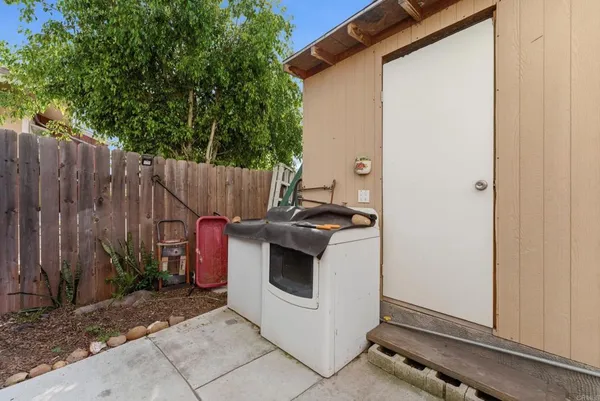 $3,000 | 2428 K Street, San Diego, CA 92102