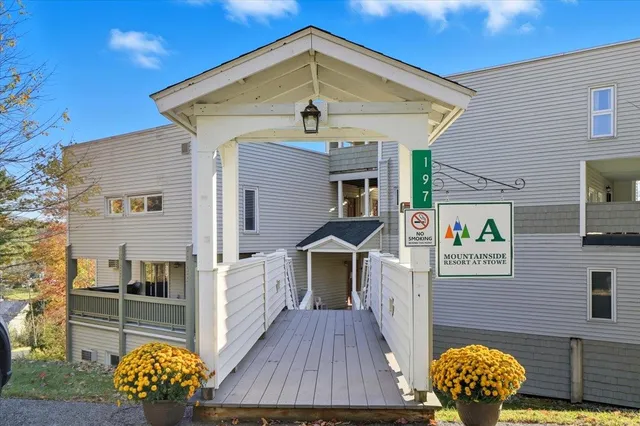 $359,000 | 197 Mountainside Drive, Unit A302, Stowe, VT 05672