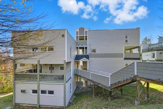 $359,000 | 197 Mountainside Drive, Unit A302, Stowe, VT 05672