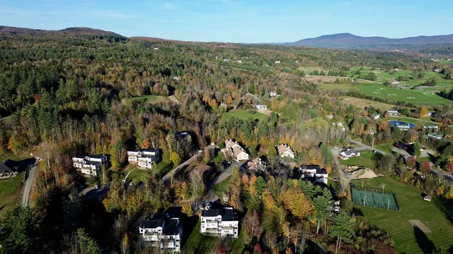 $359,000 | 197 Mountainside Drive, Unit A302, Stowe, VT 05672