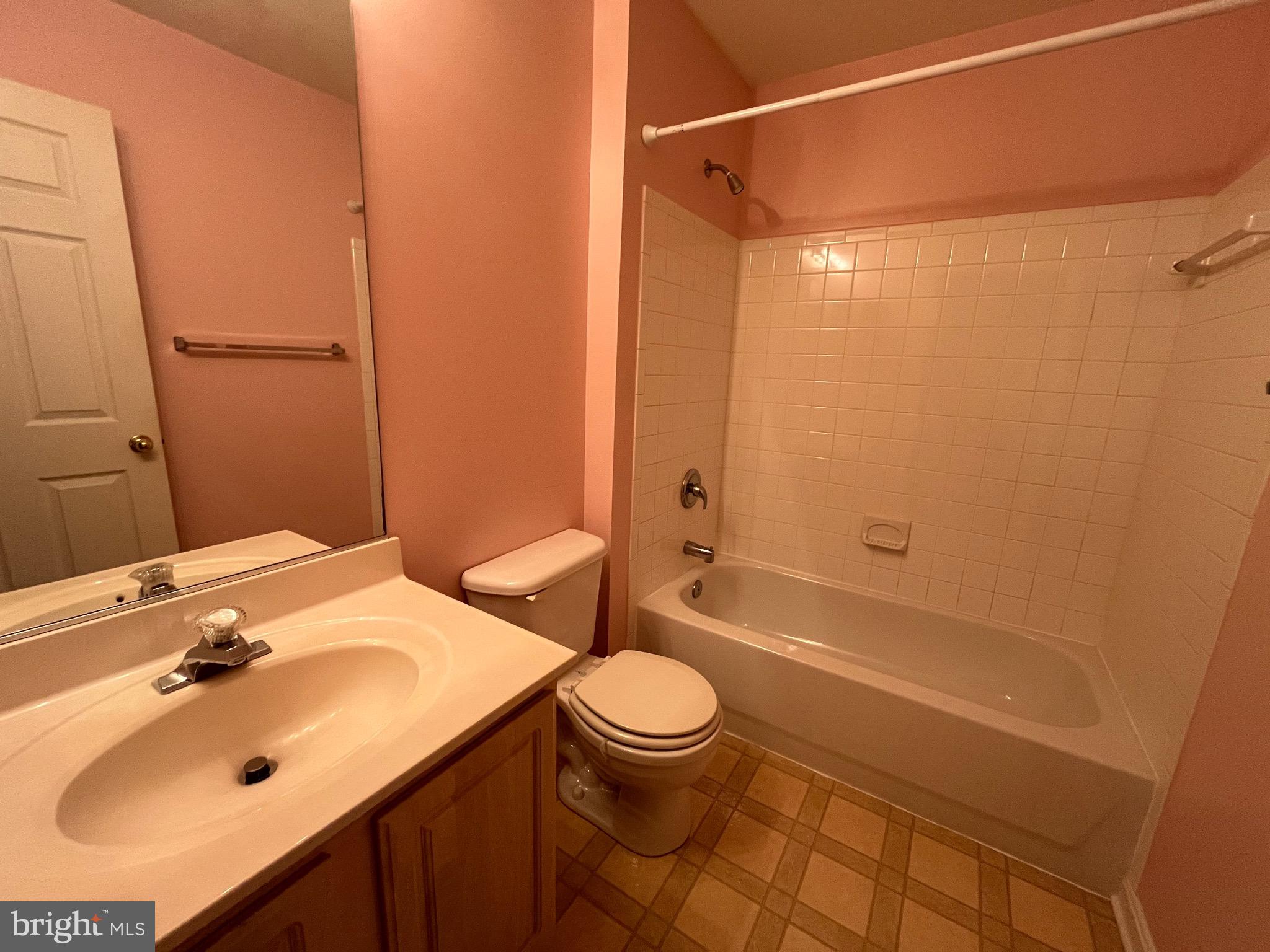 704 Shallow Ridge Court Abingdon, MD 21009 - Photo 27 of 43 2nd floor hall bath