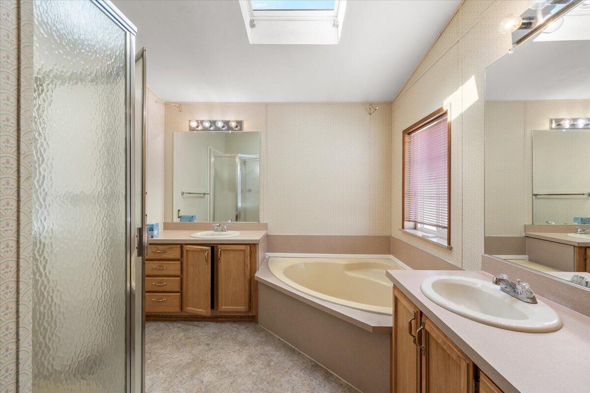555 Freeman Road, Unit 257 Central Point, OR 97502 - Photo 19 of 26