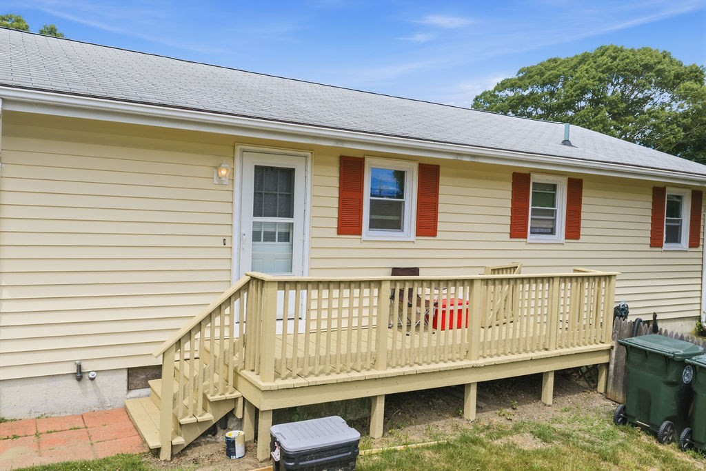 117 Fales Road Bristol, RI 02809 - Photo 12 of 42