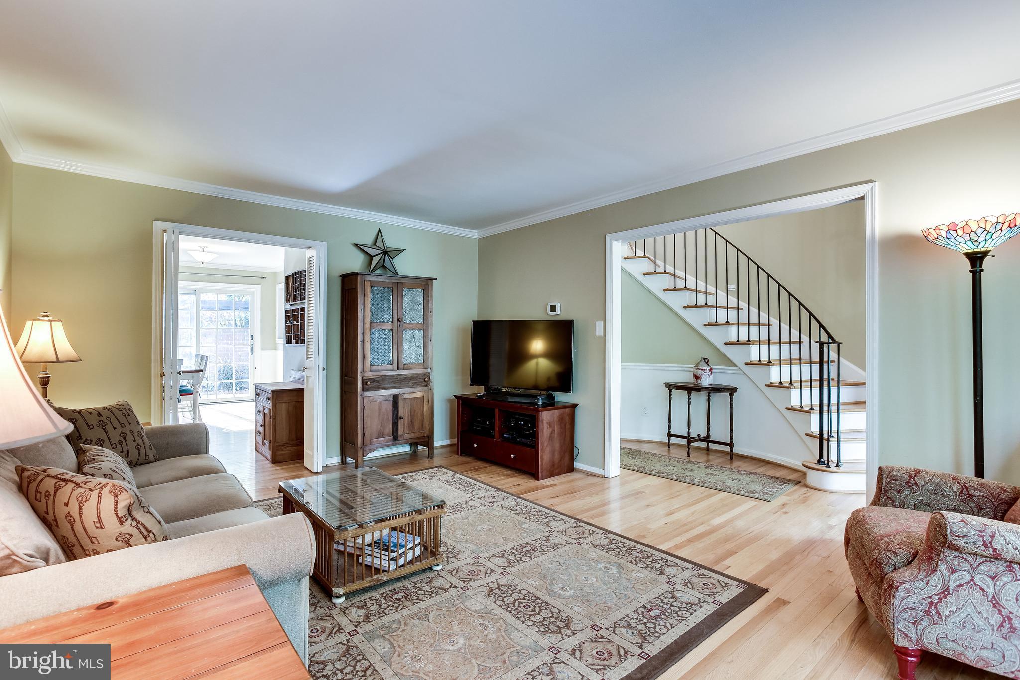 1805 Wainwright Drive Reston, VA 20190 - Photo 4 of 45