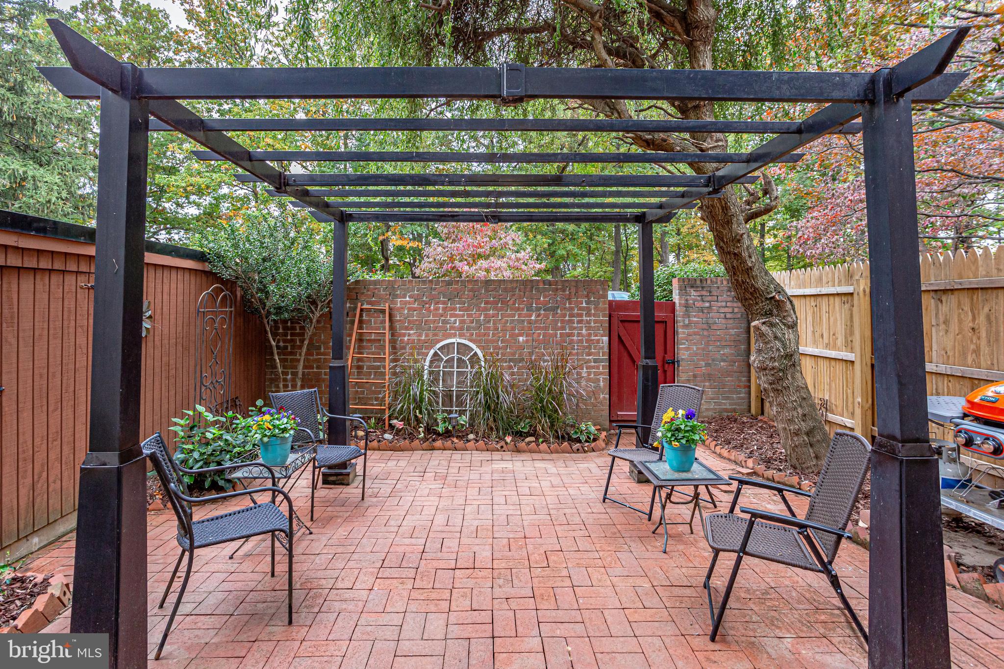 1805 Wainwright Drive Reston, VA 20190 - Photo 39 of 45