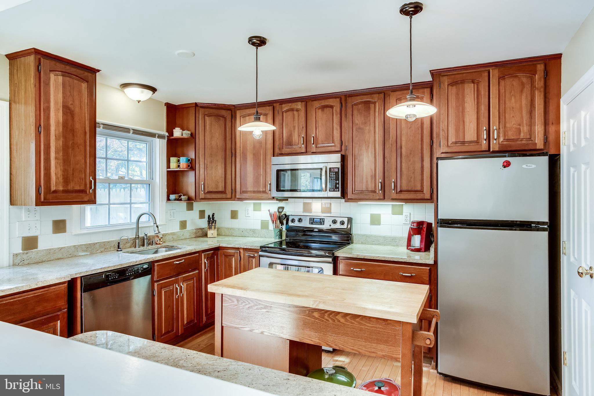 1805 Wainwright Drive Reston, VA 20190 - Photo 8 of 45