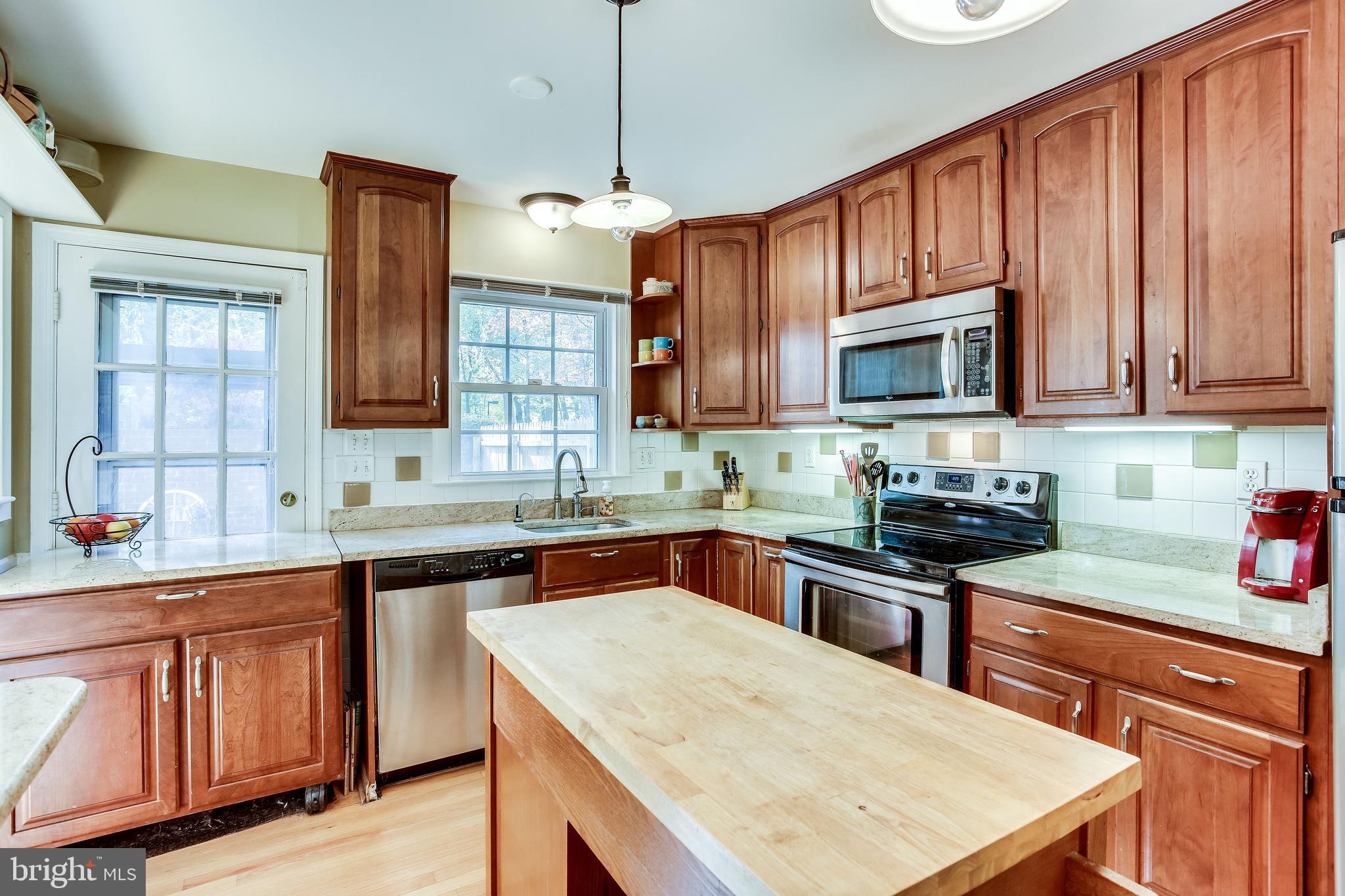 1805 Wainwright Drive Reston, VA 20190 - Photo 9 of 45