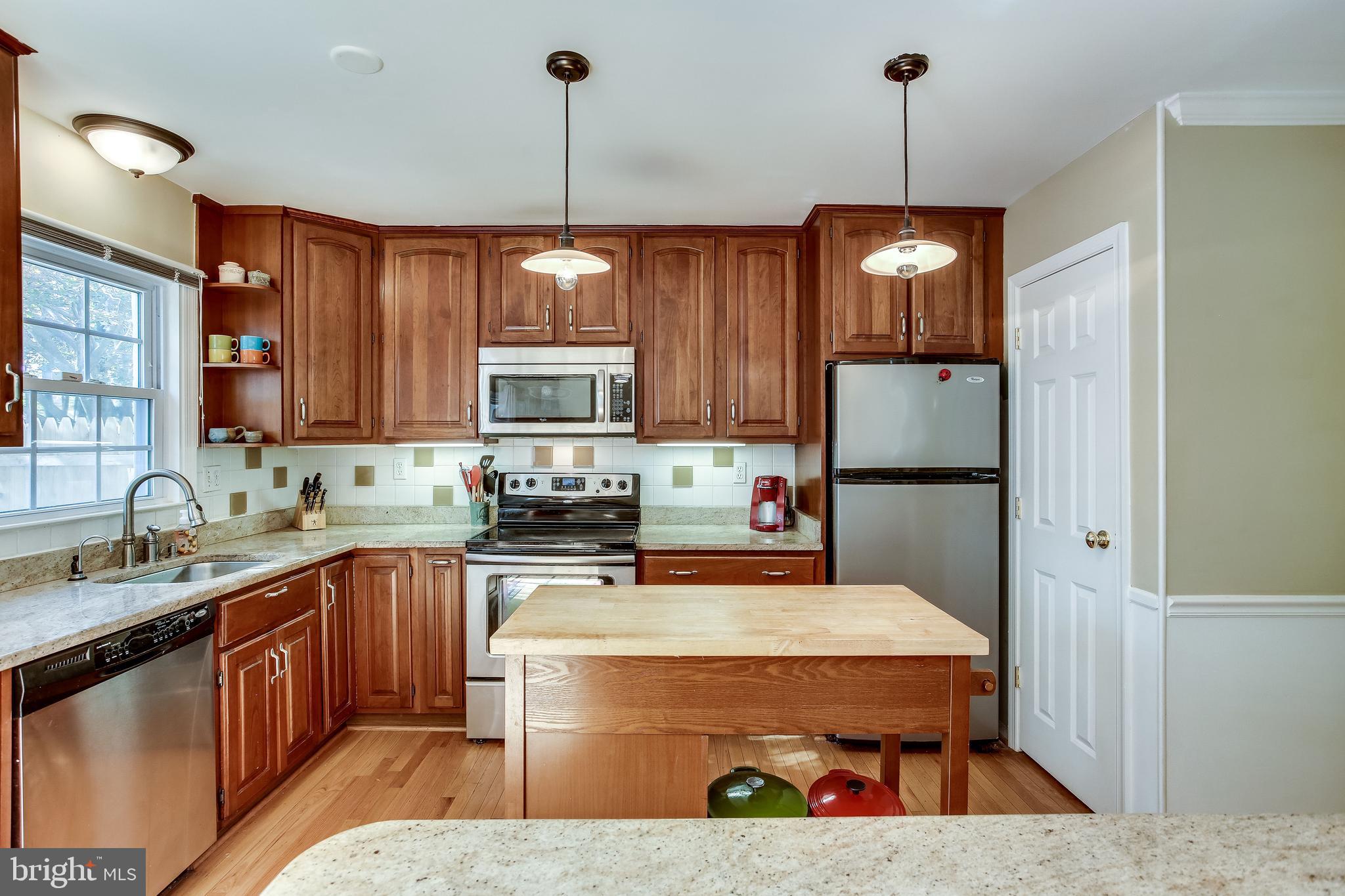 1805 Wainwright Drive Reston, VA 20190 - Photo 10 of 45