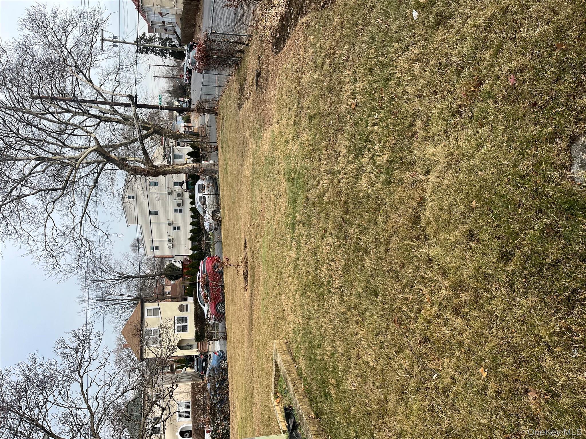 149 West Kingsbridge Road Mount Vernon, NY 10550 - Photo 21 of 25 View of yard with a residential view