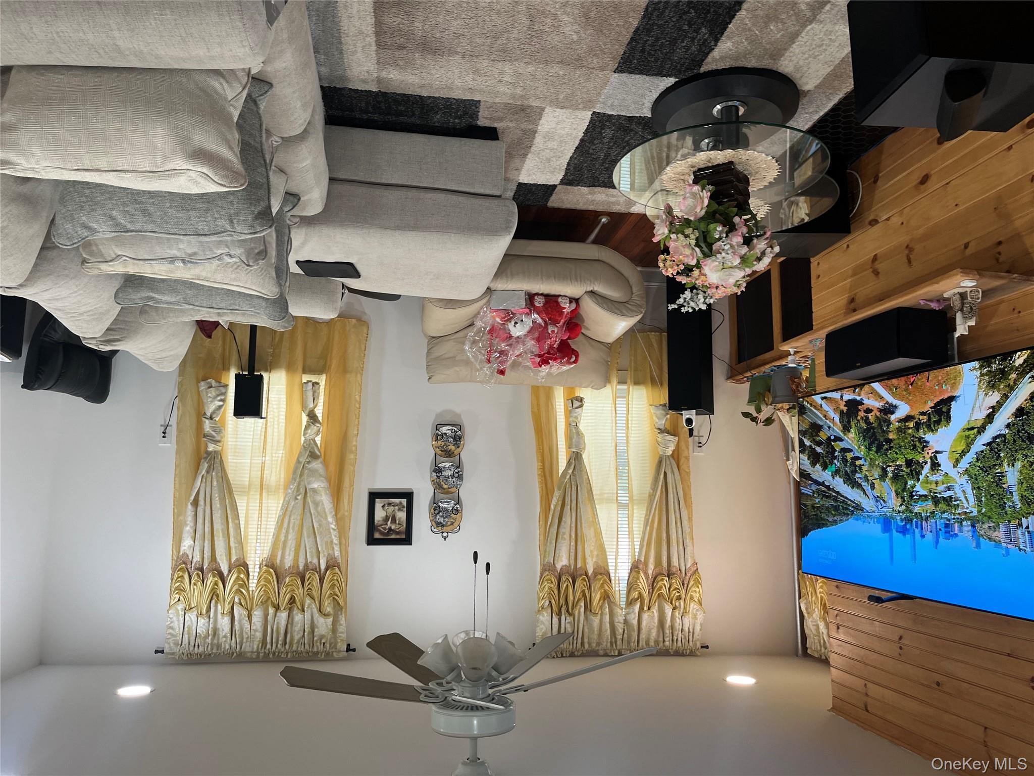 149 West Kingsbridge Road Mount Vernon, NY 10550 - Photo 4 of 25 Living area featuring wood finished floors, ceiling fan, and recessed lighting