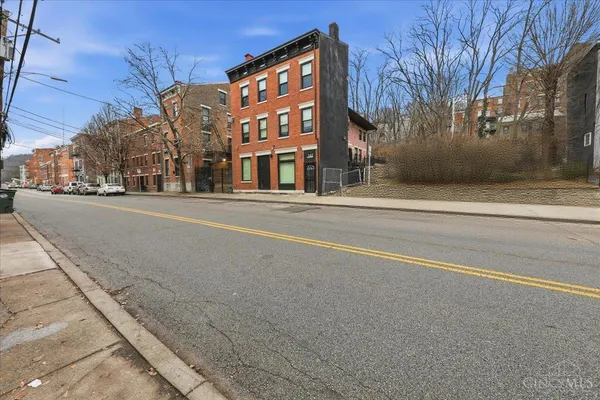 $499,000 | 142 East Clifton Avenue, Cincinnati, OH 45202