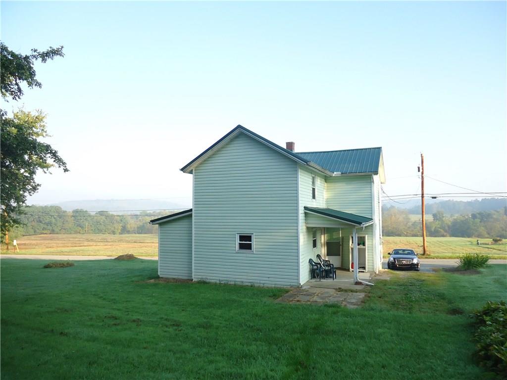 176 Simpson Road Greensburg, PA 15601 - Photo 2 of 25 Gallery Image 2