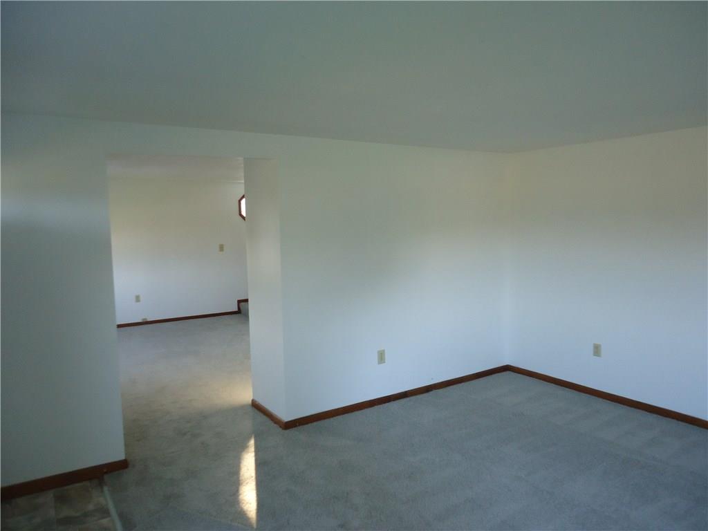 176 Simpson Road Greensburg, PA 15601 - Photo 8 of 25 Gallery Image 8