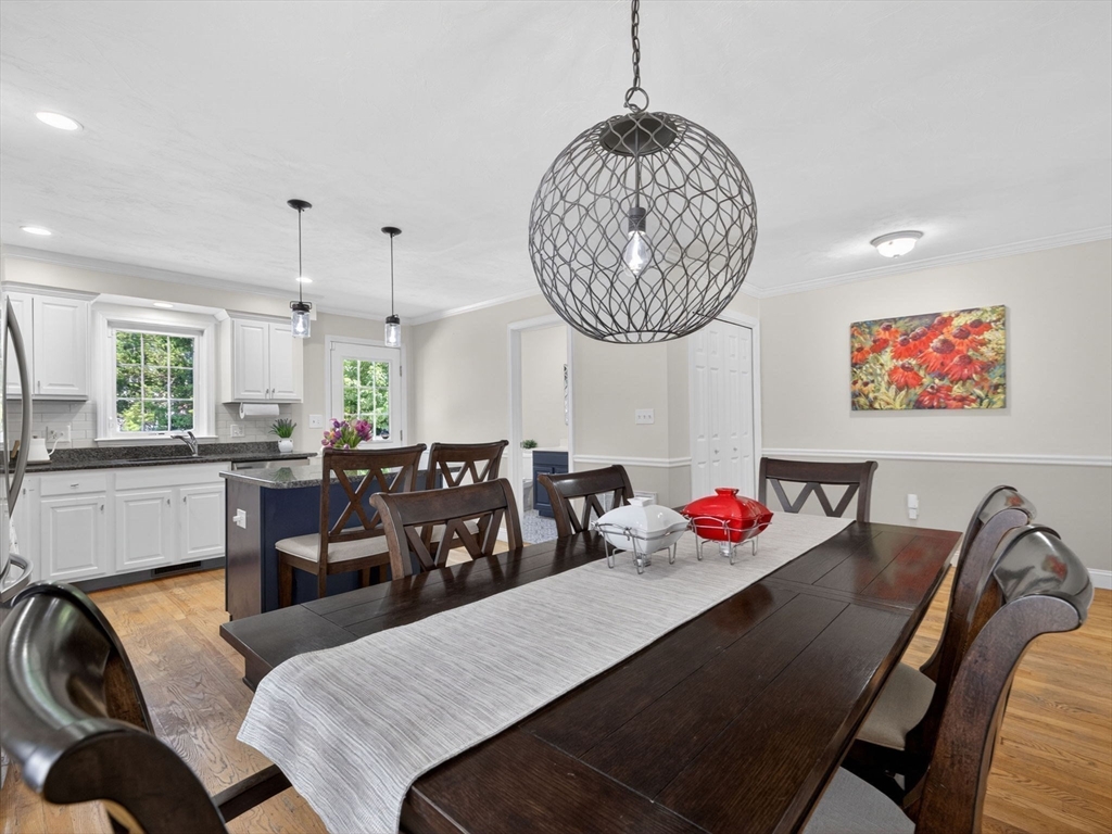 189 Grove Street, Unit 2 Waltham, MA 02453 - Photo 3 of 30
