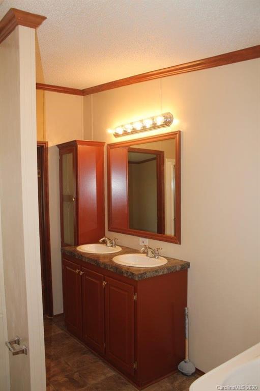 134 Farris Road Kings Mountain, NC 28086 - Photo 8 of 28 Gallery Image 8