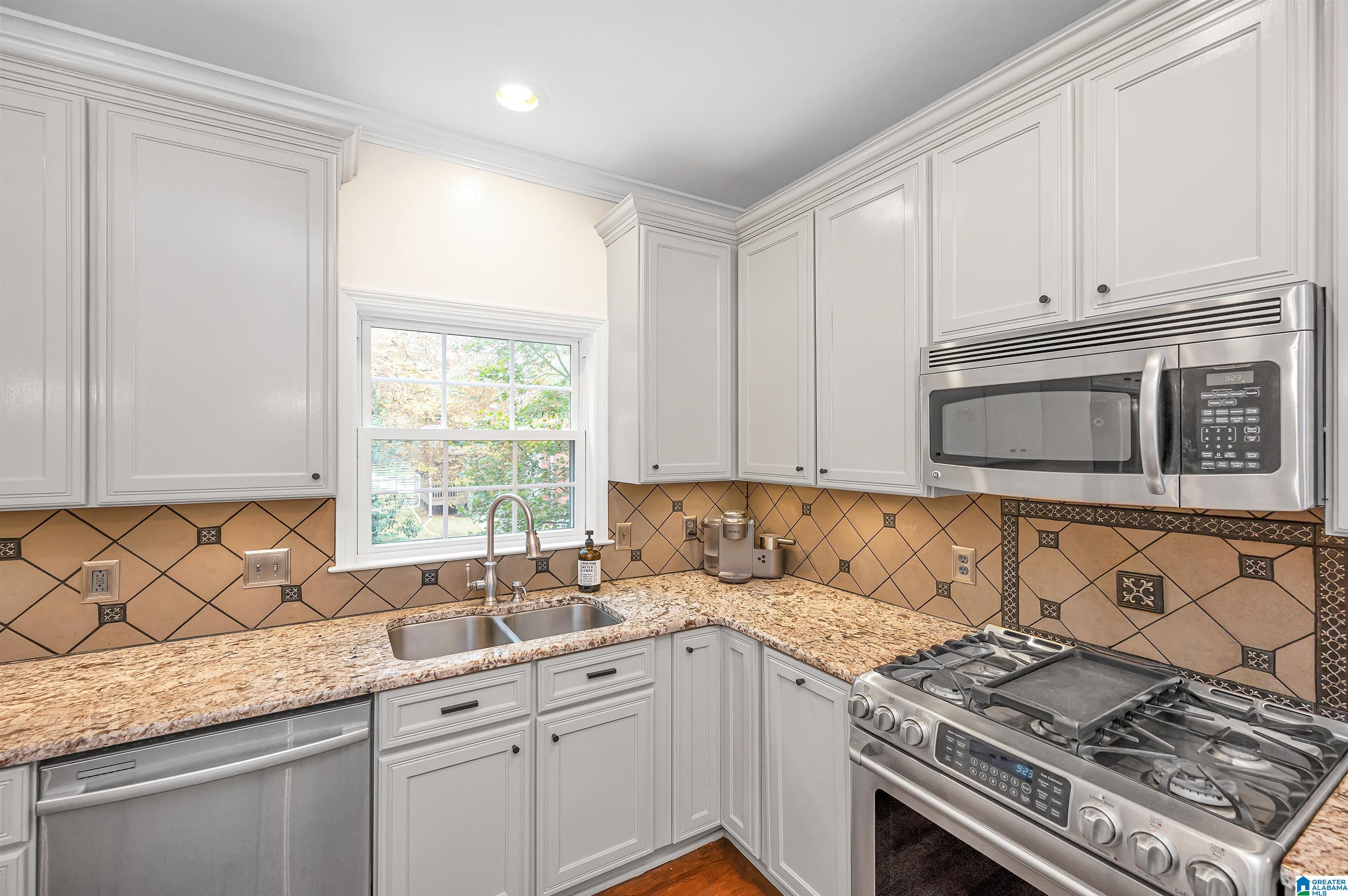 5164 Valleybrook Circle Birmingham, AL 35244 - Photo 15 of 52