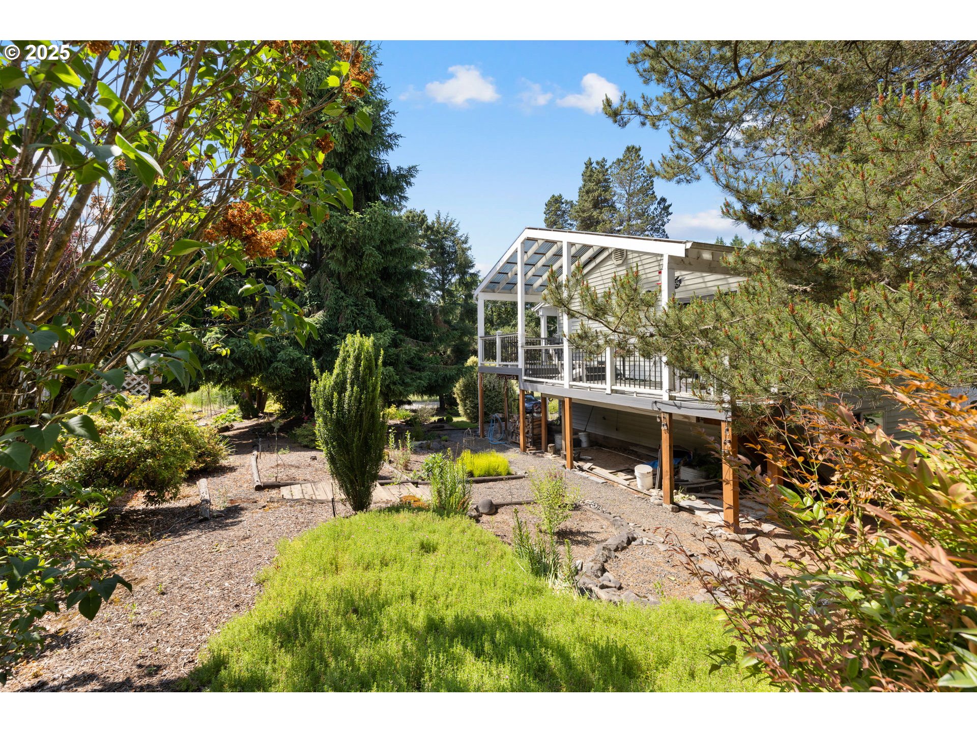 44505 Southwest Knight Road Gaston, OR 97119 - Photo 36 of 46 a view of outdoor space and yard