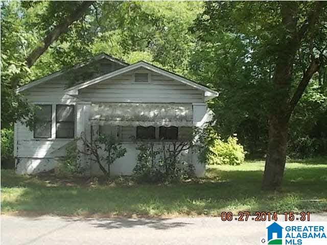 908 Woodward Road Birmingham, AL 35228 - Photo 1 of 17