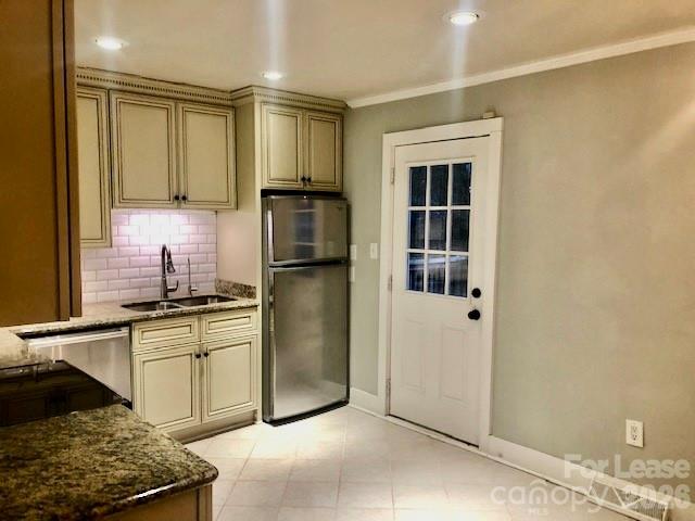 544 Manhasset Road Charlotte, NC 28209 - Photo 6 of 21