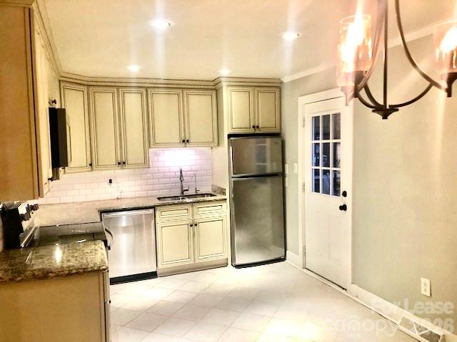 544 Manhasset Road Charlotte, NC 28209 - Photo 7 of 21
