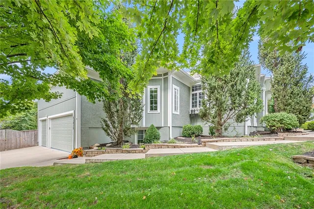 $619,000 | 21430 West 112th Terrace, Olathe, KS 66061