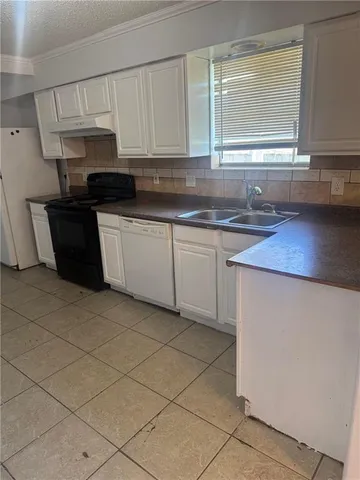 $1,595 | 5022 Fairfield Street, Metairie, LA 70006