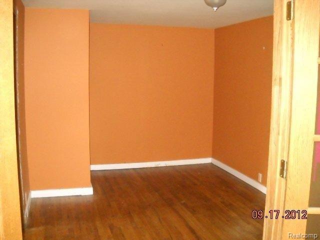 750 Geneva Road Waterford, MI 48328 - Photo 5 of 11 DEN-OFFICE.jpg