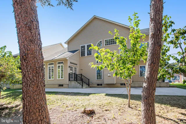 $949,900 | 13107 English Turn Drive, Silver Spring, MD 20904