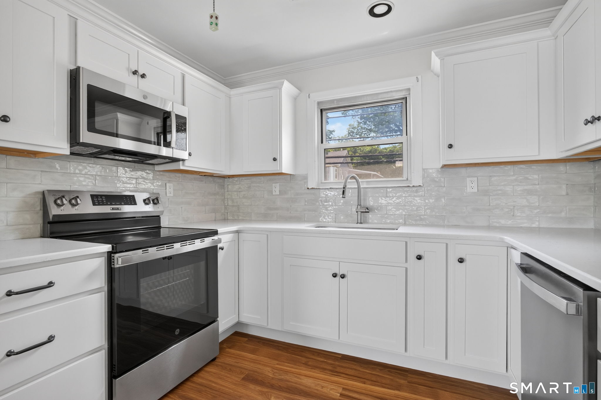272 Elm Street, Unit UPSTAIRS Groton, CT 06340 - Photo 12 of 38