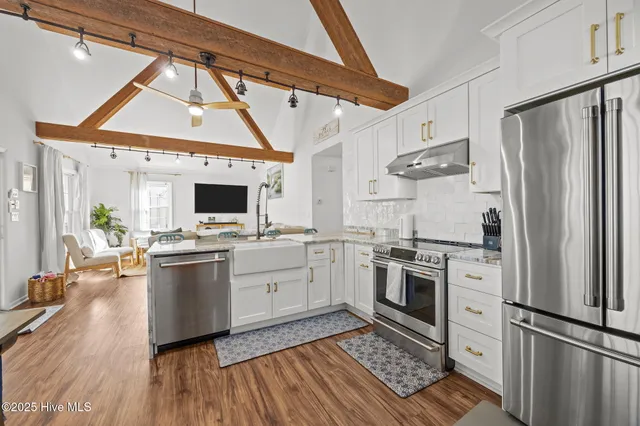 $659,000 | 2517 Waccamaw Shores Road, Lake Waccamaw, NC 28450