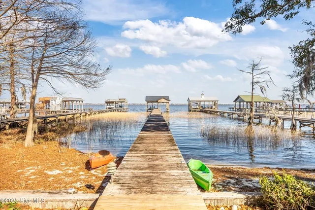 $659,000 | 2517 Waccamaw Shores Road, Lake Waccamaw, NC 28450