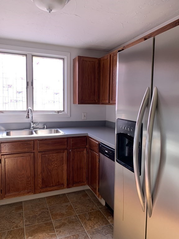 68 Prospect Street, Unit E Fall River, MA 02720 - Photo 4 of 14 Gallery Image 4