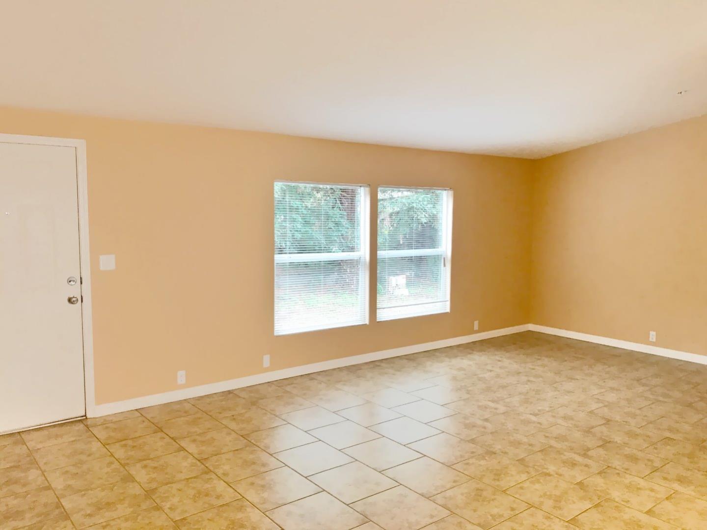 697 Amesti Road Watsonville, CA 95076 - Photo 4 of 14 Gallery Image 4