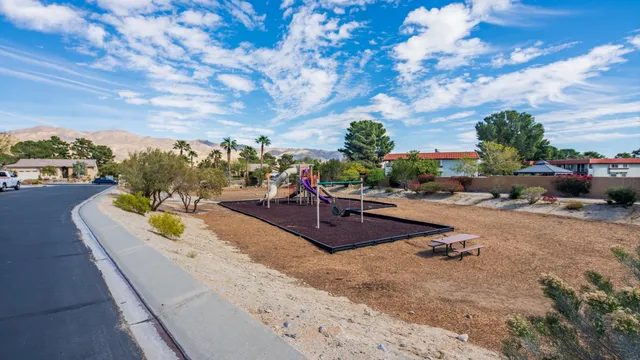 $319,900 | 9980 Hoylake Road, Desert Hot Springs, CA 92240