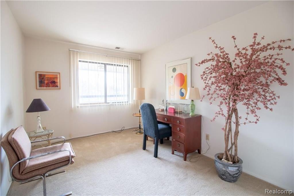 30450 Orchard Lake Road, Unit 76 Farmington Hills, MI 48334 - Photo 10 of 16