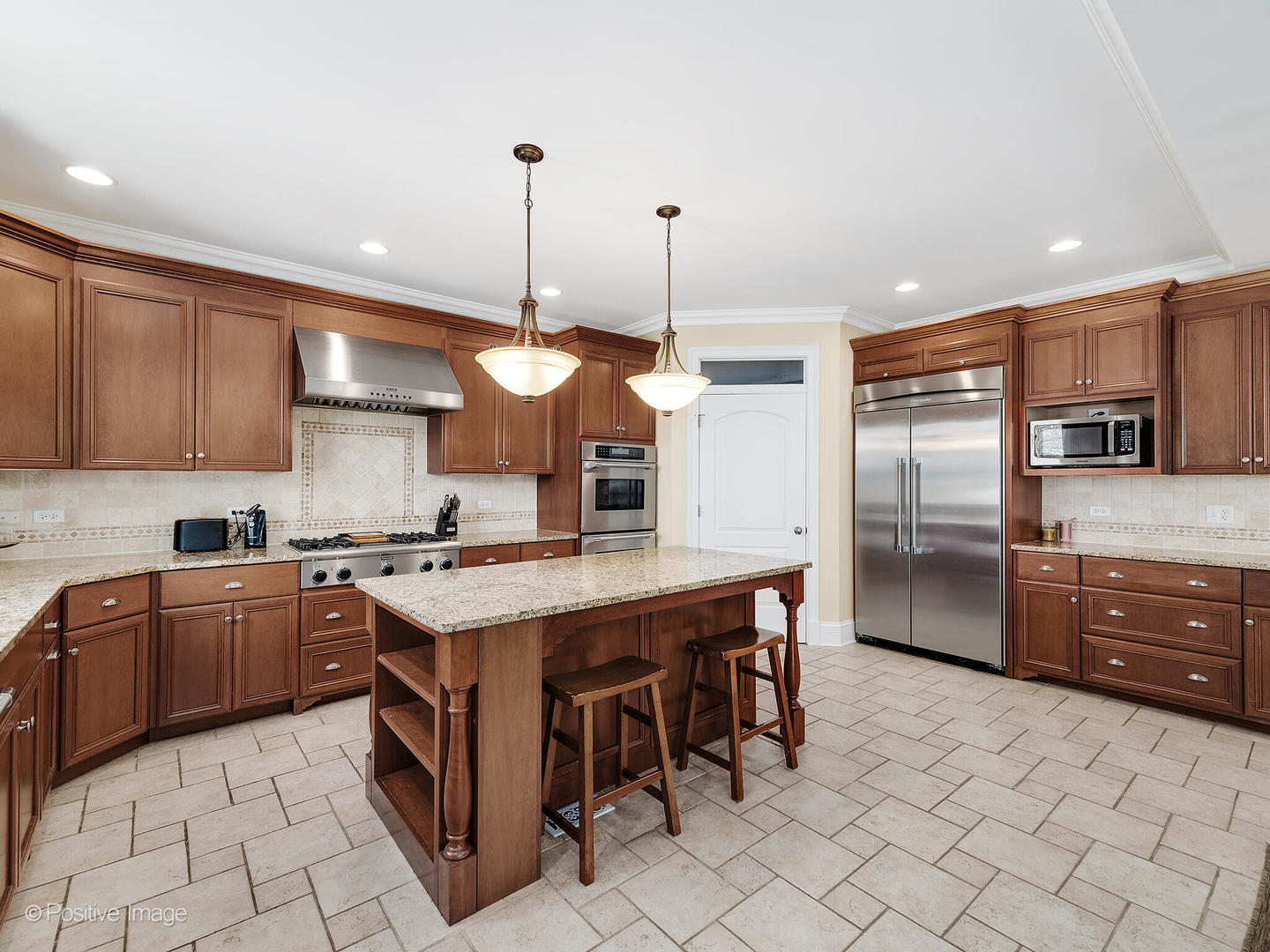 1017 Warrenville Road Wheaton, IL 60189 - Photo 8 of 32