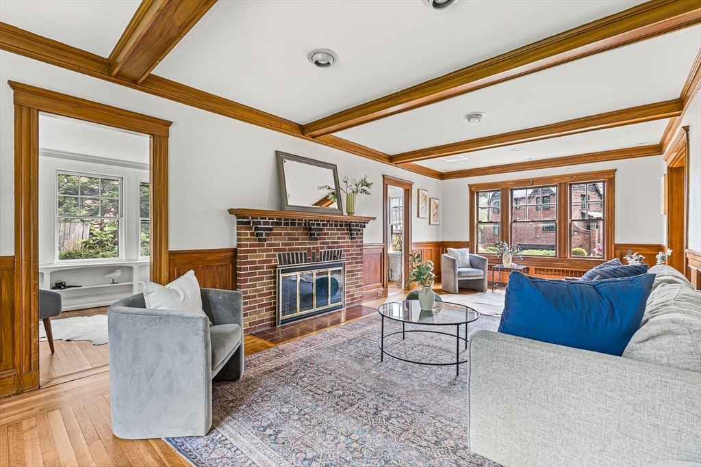 20 Mandalay Road Newton, MA 02459 - Photo 4 of 33