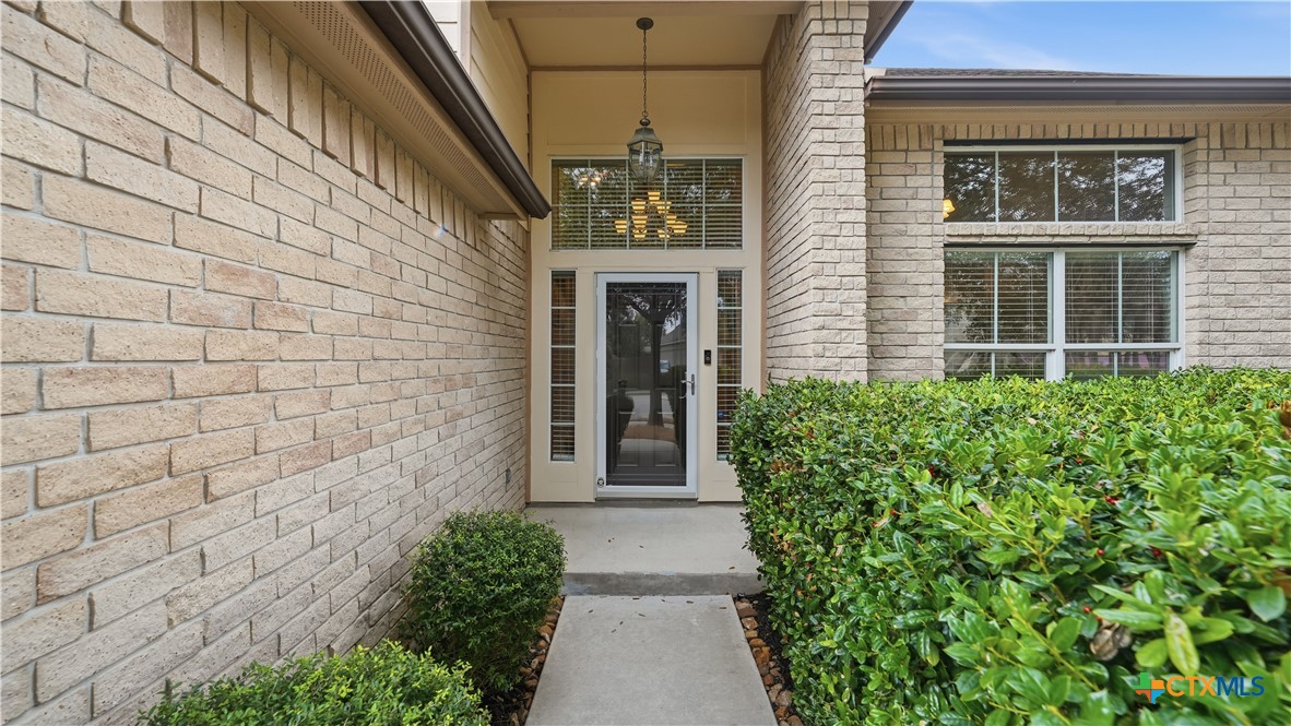 716 Hollow Ridge Schertz, TX 78108 - Photo 4 of 47 Welcoming front entrance