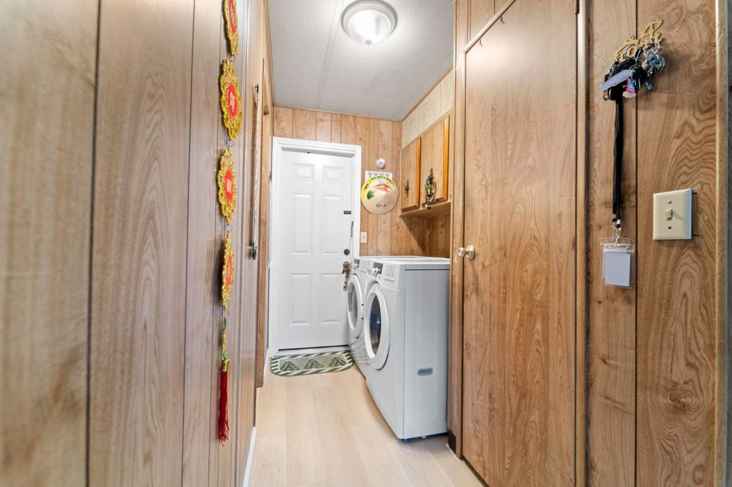 1872 Quimby Road, Unit 1872 San Jose, CA 95122 - Photo 24 of 36 a view of a bathroom with a tub and shower