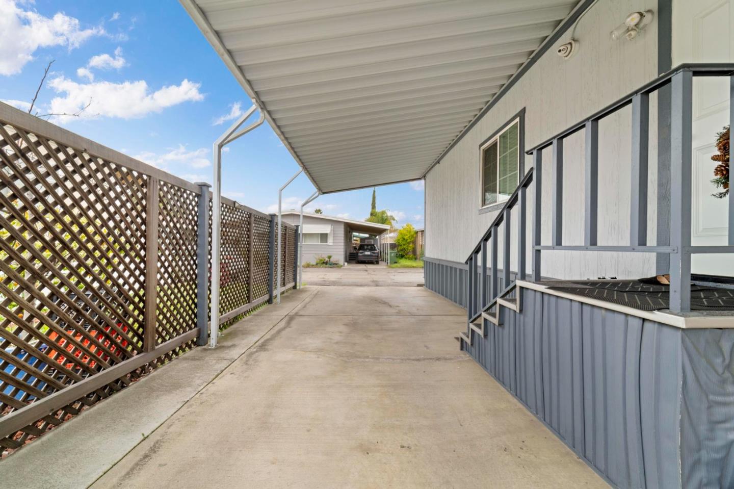 1872 Quimby Road, Unit 1872 San Jose, CA 95122 - Photo 34 of 36 a view of a balcony