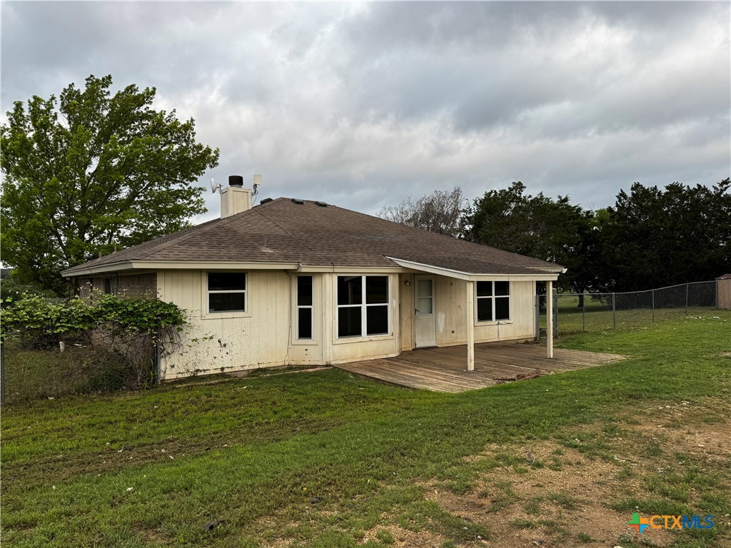 397 County Road 3367 Kempner, TX 76539 - Photo 36 of 47 a front view of house with yard and green space