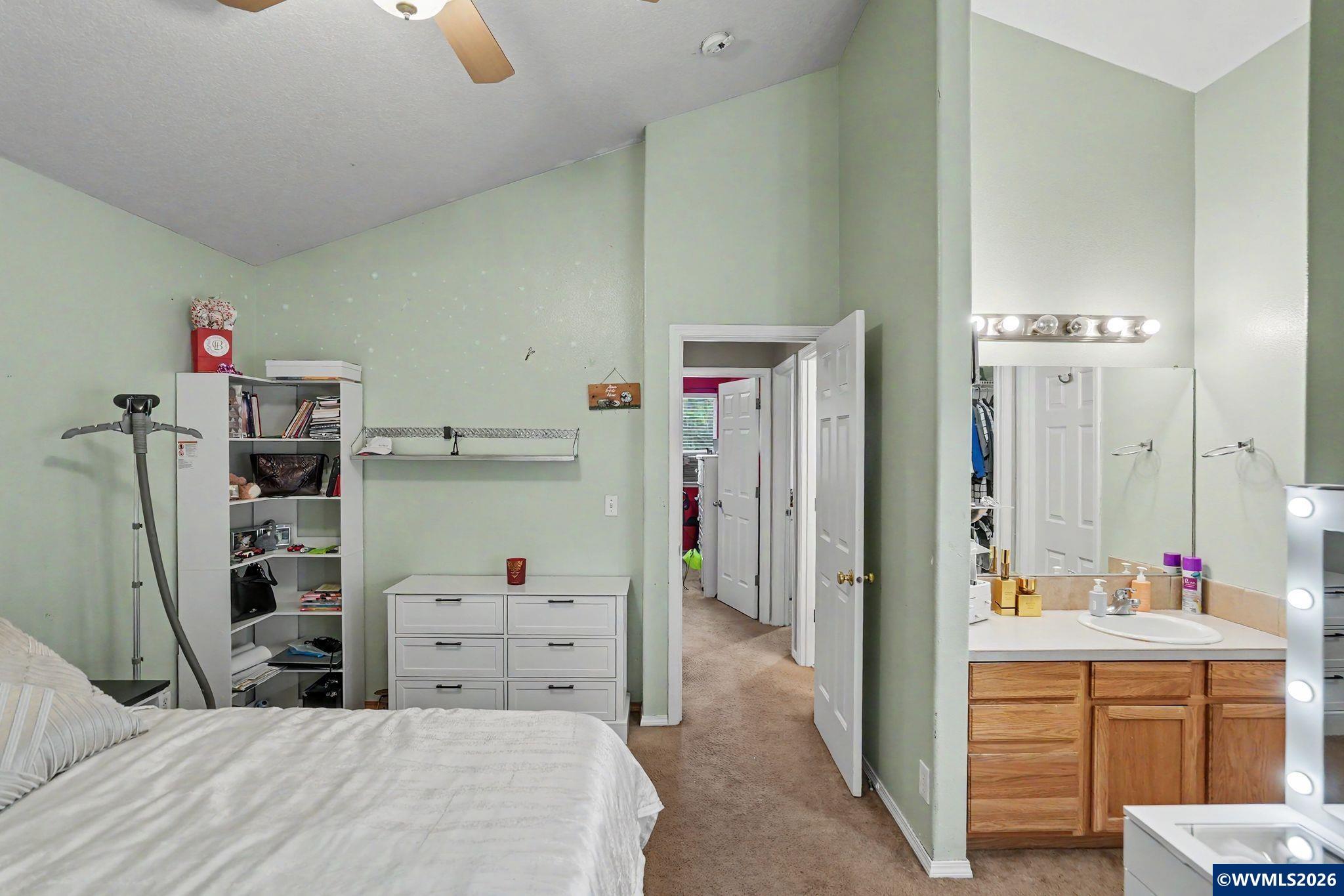 810 Southeast Locust Street Dundee, OR 97115 - Photo 23 of 35 Gallery Image 23