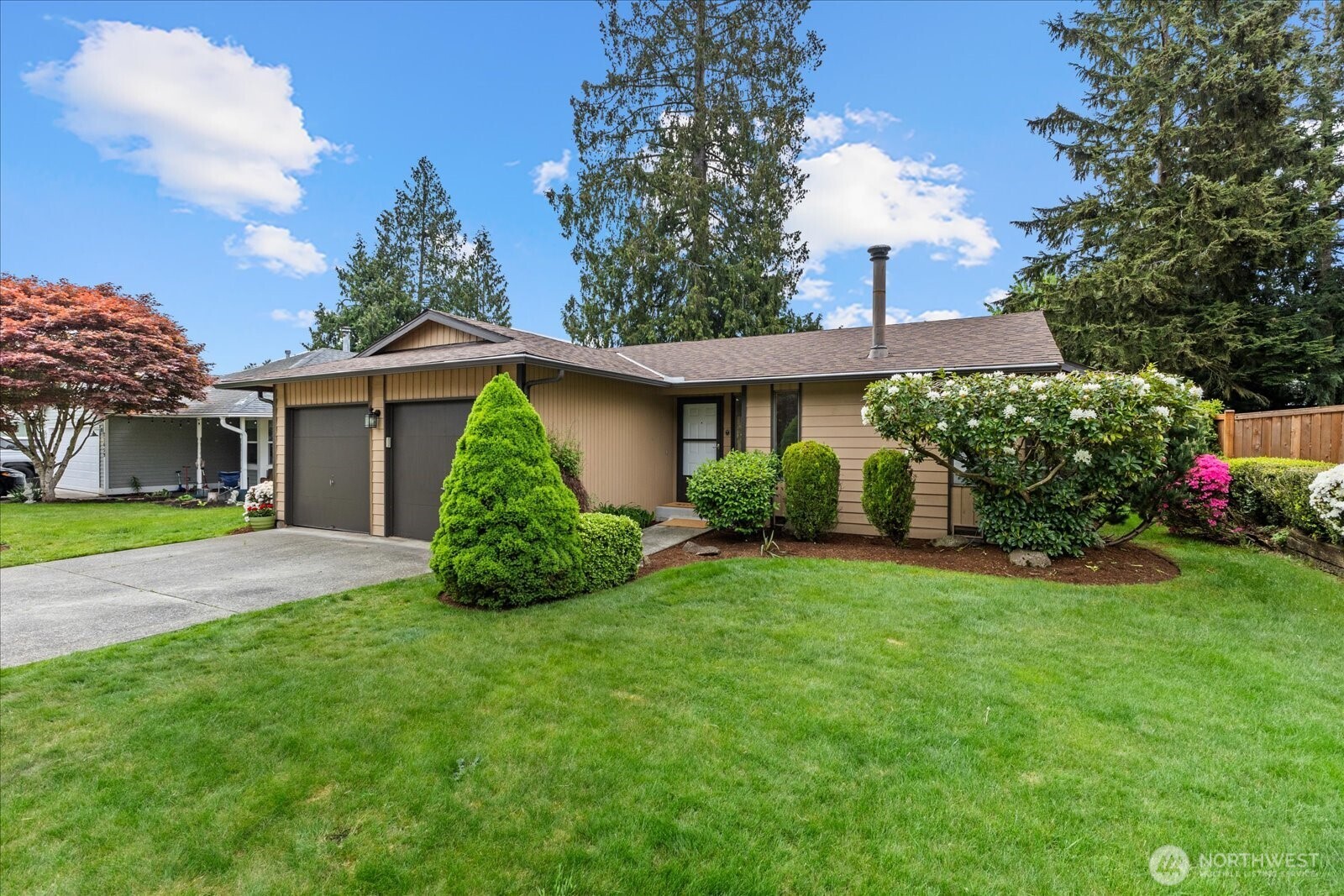21653 Southeast 268th Street Maple Valley, WA 98038 - Photo 3 of 28